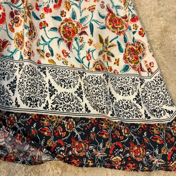 Maurices Mixed Print Blue & White Smocked Swing Camisole Tank Size 2X - Picture 10 of 12